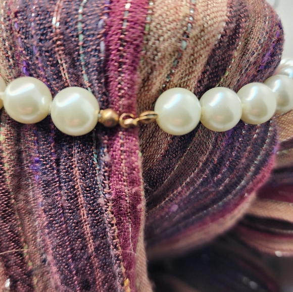 Natural south sea pearl necklace with 10k rose gold clasp. - Picture 2 of 10